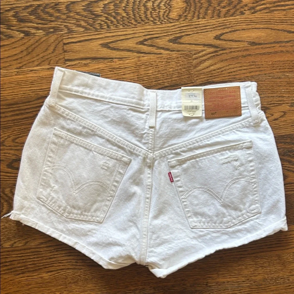Levi's Women's 501 Classic White Jean Shorts - Picture 3 of 3